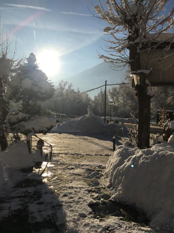 Burgfrieden Gasthof *